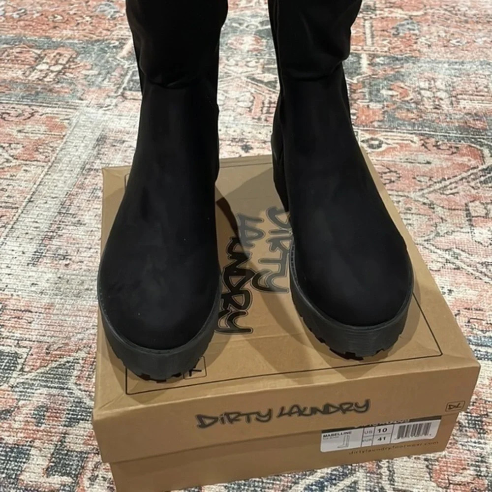 DIRTY LAUNDRY Black Mabelline Lug Sole Boots